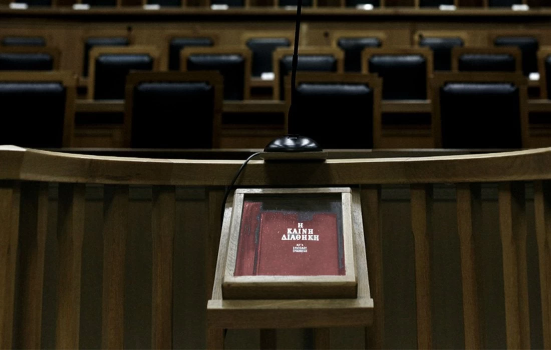 Παπαχριστόπουλος: «Με απειλούν ότι θα βρεθεί το κεφάλι μου σε χαντάκι» – Εισαγγελική παρέμβαση για τις απειλές σε βουλευτές για τη Συμφωνία των Πρεσπών